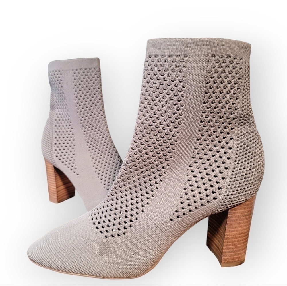 Charles by Charles David Banker Knit Booties Size 11